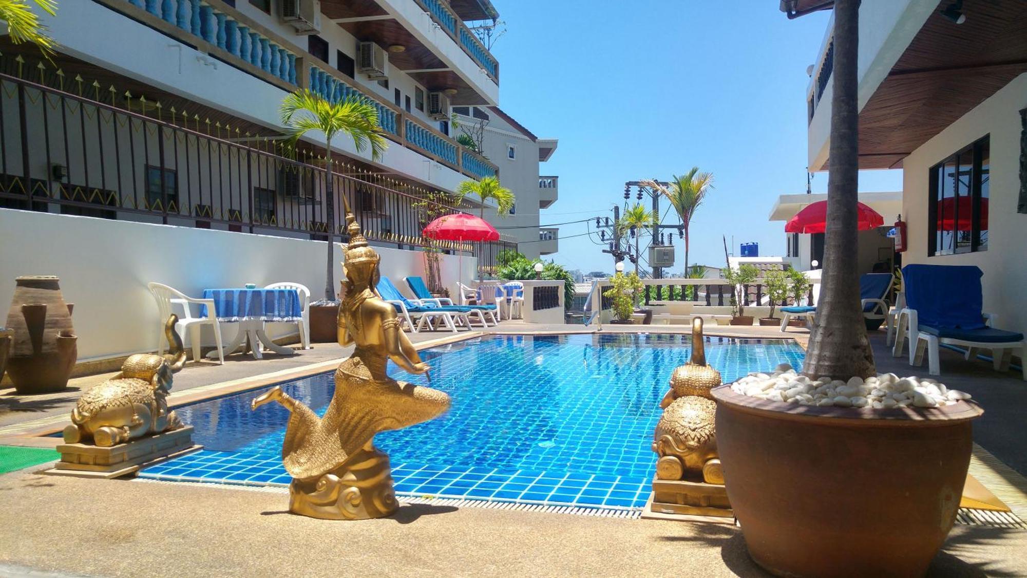 Blue Sky Residence Patong Exteriör bild