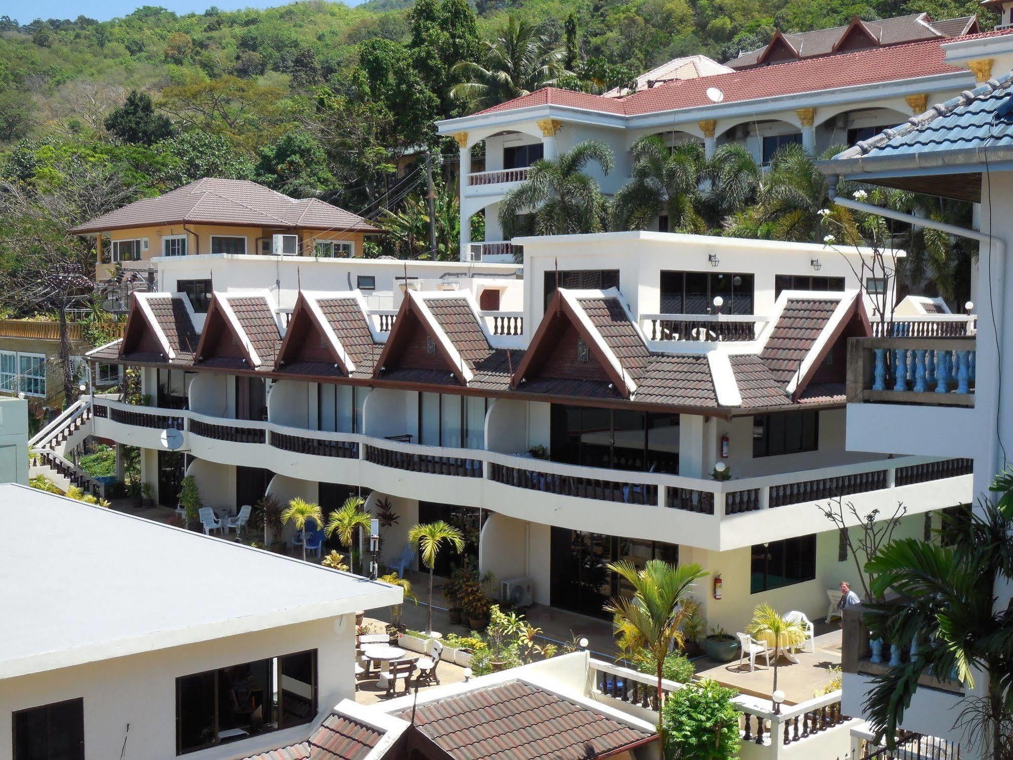 Blue Sky Residence Patong Exteriör bild