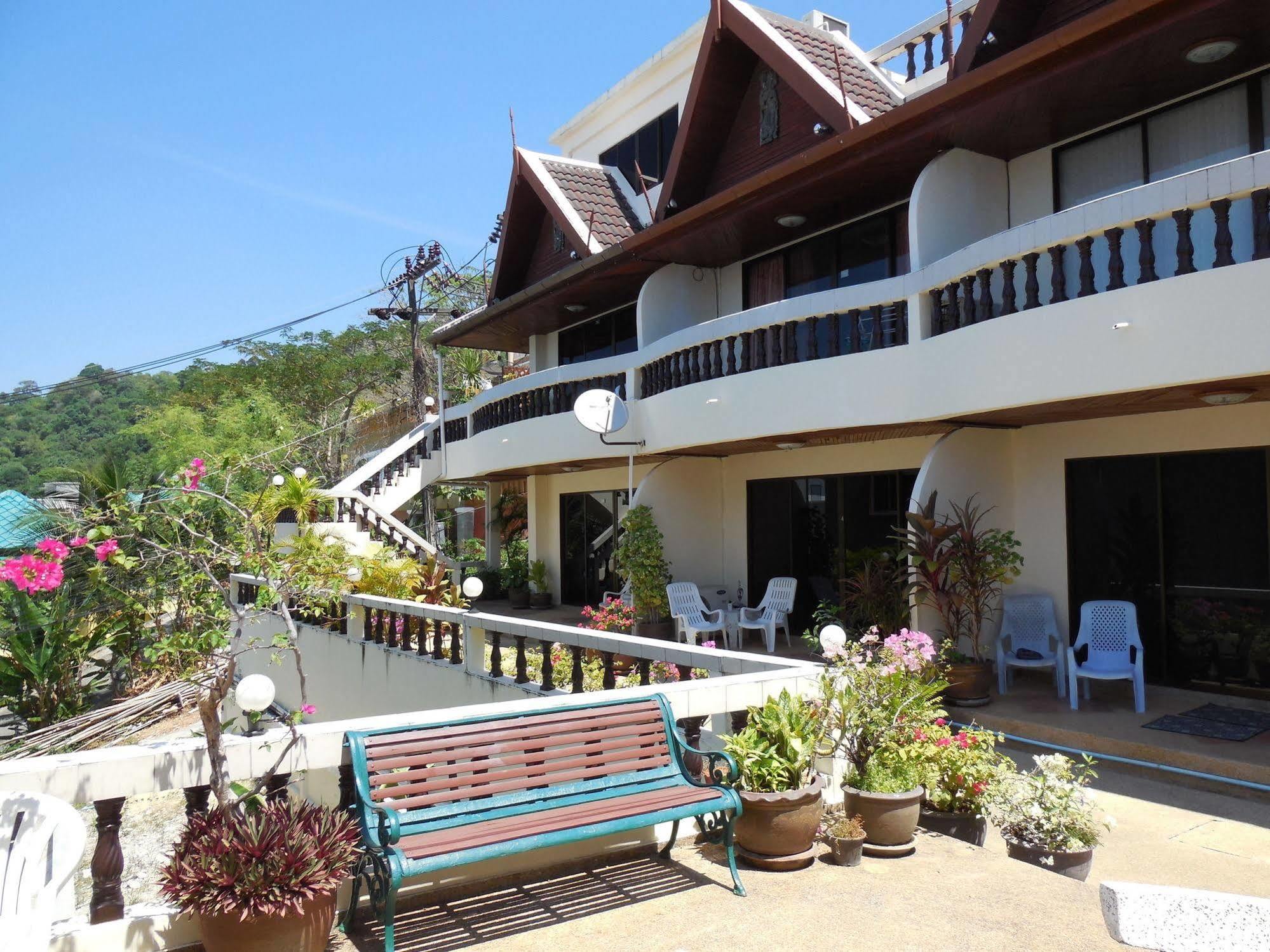 Blue Sky Residence Patong Exteriör bild
