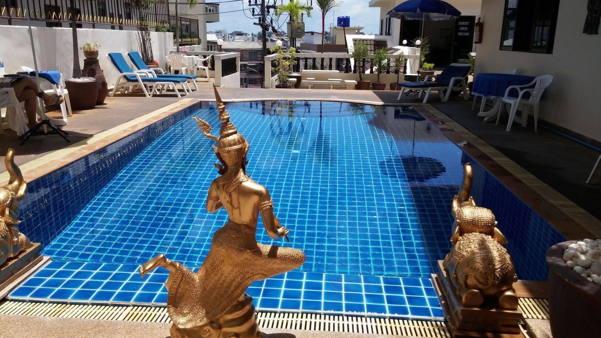 Blue Sky Residence Patong Exteriör bild